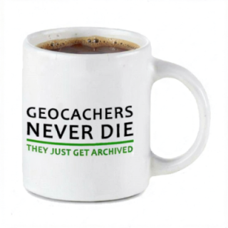 Tip Top Tshirt - Mug Geocachers never die - Made in France